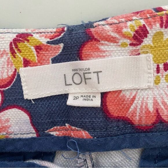 LOFT Floral Print Casual Shorts - Picture 8 of 10